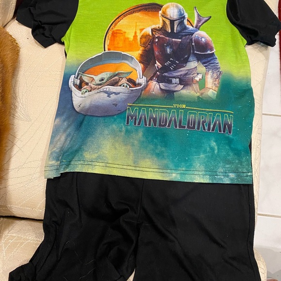 Star Wars the Mandalorian 3 Piece Pajama Set
Size 8 like new - Picture 10 of 10